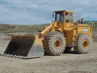 1983 844 John Deere Loader